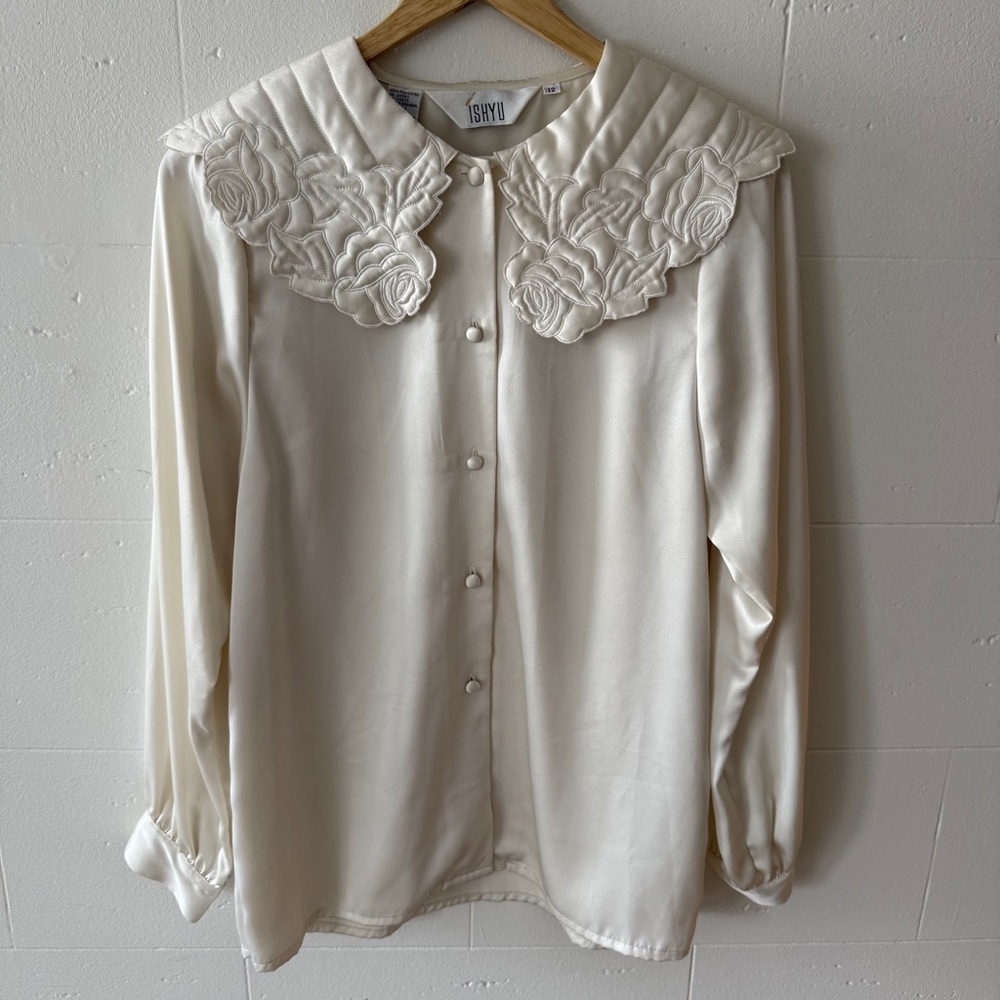 Vintage 90s | Romantic Ivory Satin Blouse with Pilgrim Collar | Small